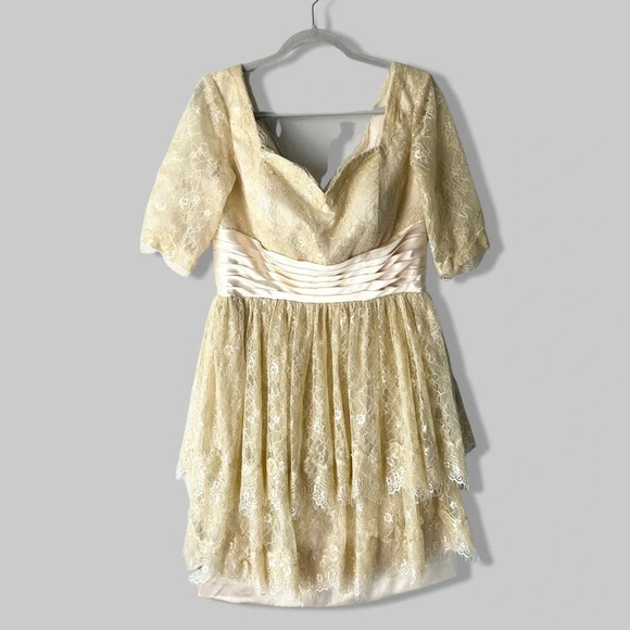 LightInTheBox Lace Ruffles Evening  Dress Bridesmaid - Picture 1 of 15